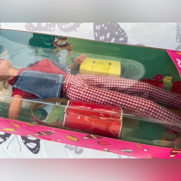 Vintage Coca-Cola Picnic Barbie Doll - Picture 8 of 11